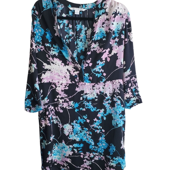 Floral V-Neck Dress - Picture 1 of 3